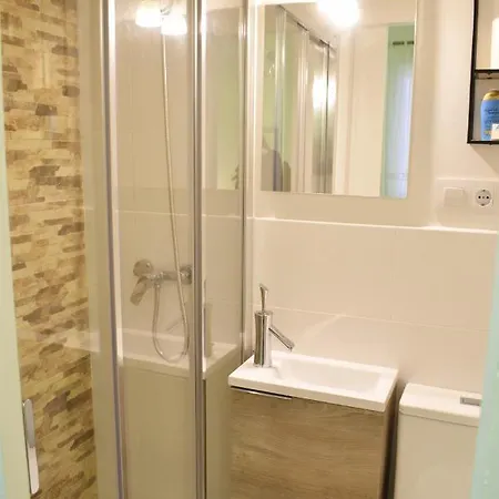Single Private Ensuite, *